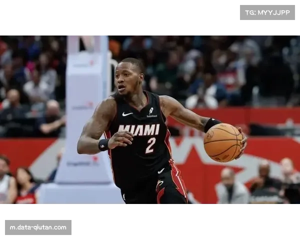 罗齐尔因六百万美元房产抵押获释，出庭事件引关注